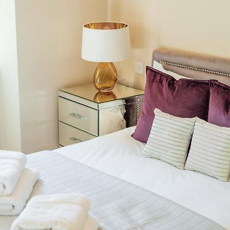 Stunning 3-Bedroom In The Heart Of London With Parking-Hosted By Sweetstay מראה חיצוני תמונה