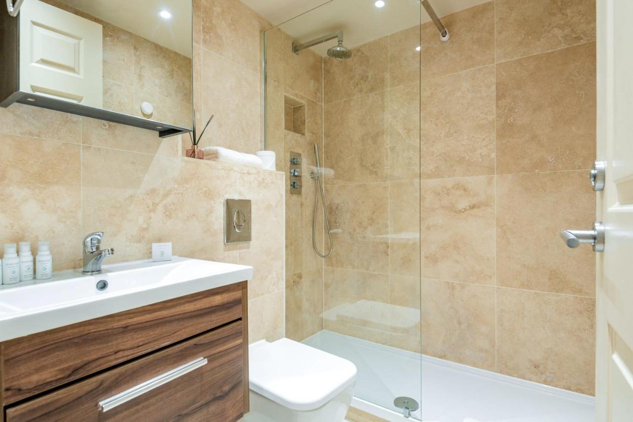 Stunning 3-Bedroom In The Heart Of London With Parking-Hosted By Sweetstay מראה חיצוני תמונה